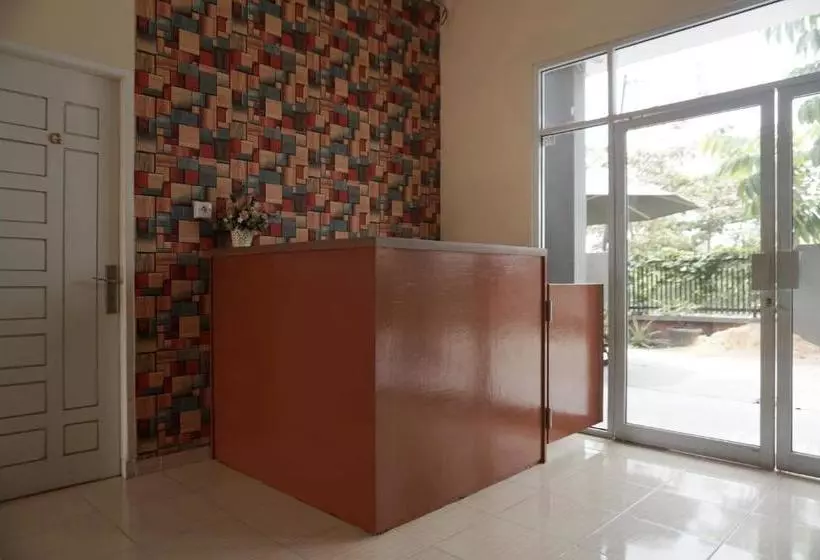 ホテル Oyo 1394 Rumaisa Residence