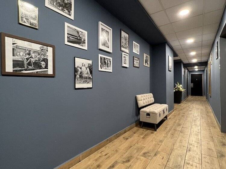 פנסיון Lanskyrooms