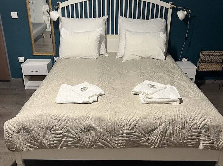 פנסיון Lanskyrooms