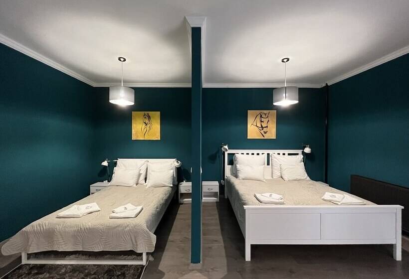 פנסיון Lanskyrooms