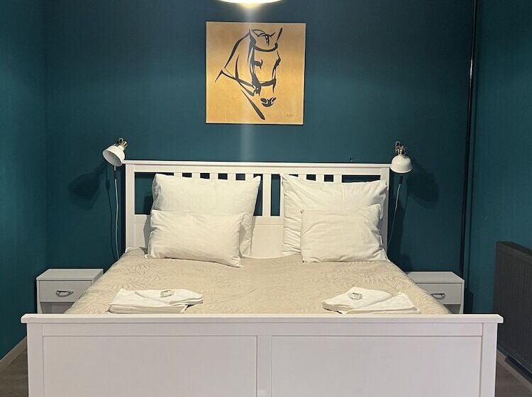 פנסיון Lanskyrooms