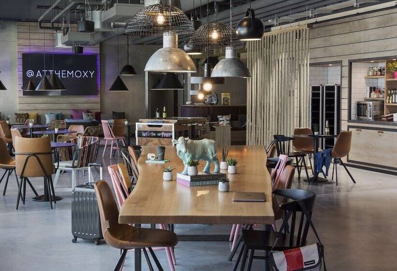 Отель Moxy Munich Ostbahnhof