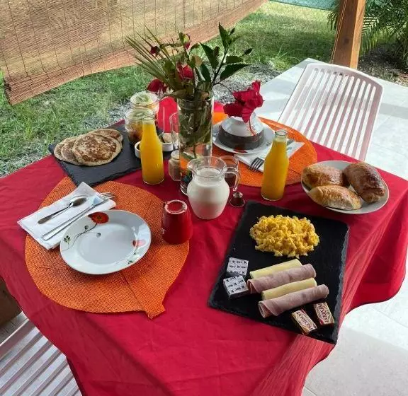 پانسیون ô Ti Jacko