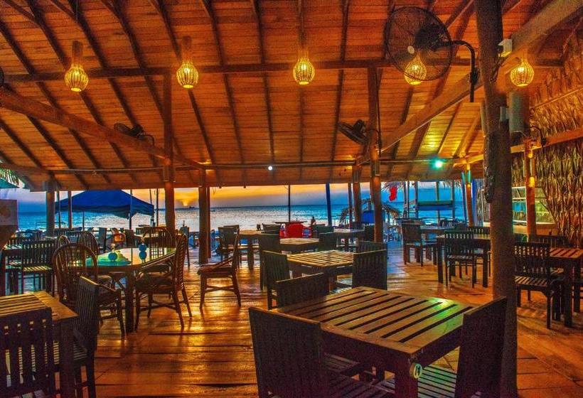 فندق Coconut Beach Lodge