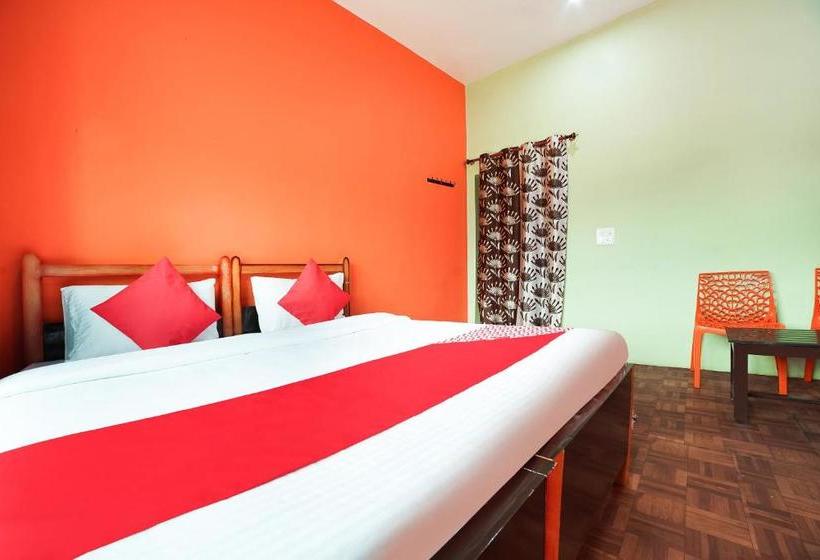 בית מלון כפרי Oyo 46348  Lake Side Classic