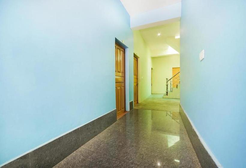 בית מלון כפרי Oyo 46348  Lake Side Classic