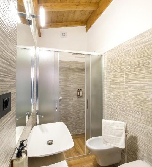 بنسيون Alla Porta Di Sotto B&b