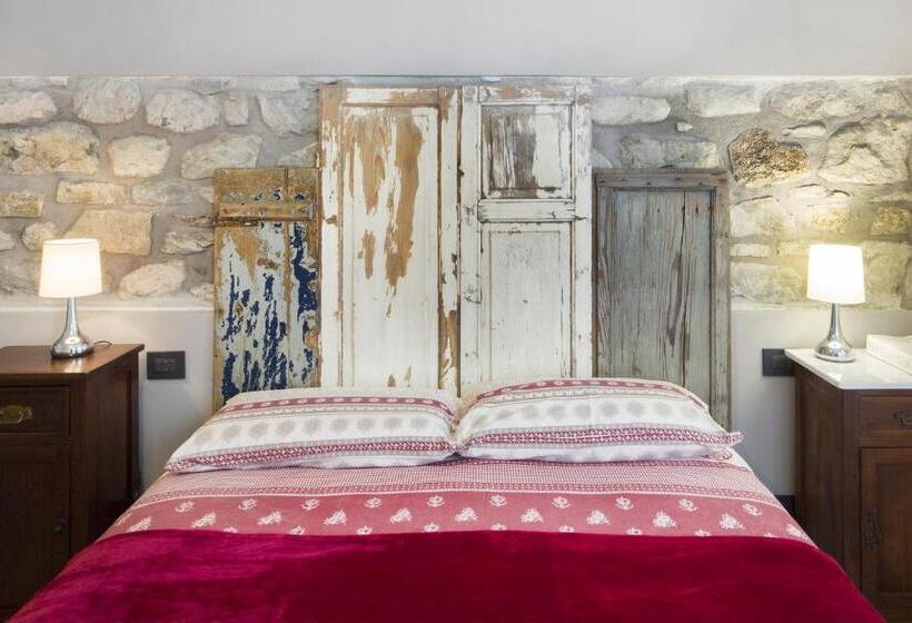 بنسيون Alla Porta Di Sotto B&b
