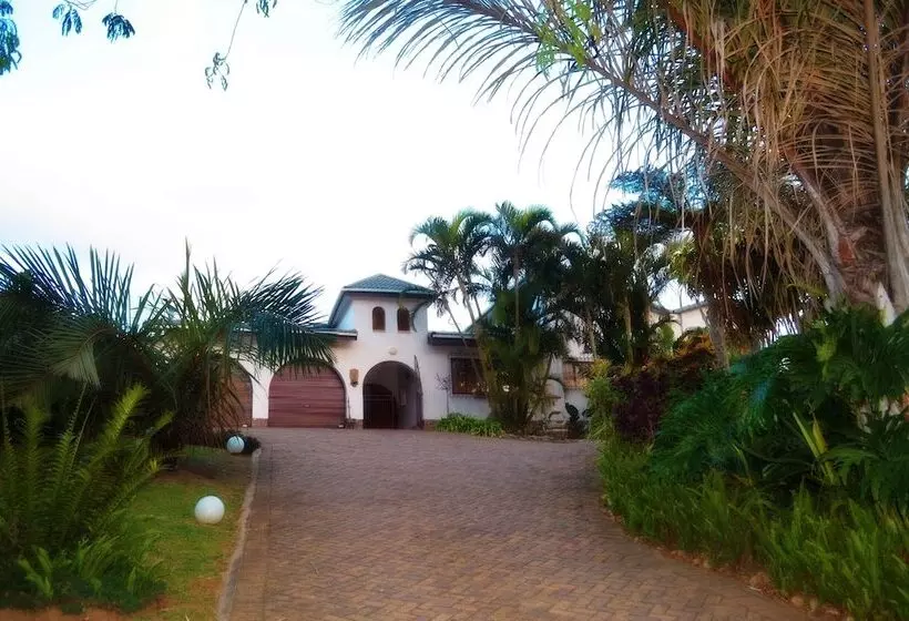 پانسیون Empoza Seaview Guesthouse