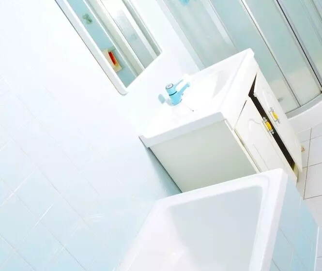 پانسیون Empoza Seaview Guesthouse