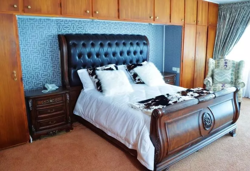 پانسیون Empoza Seaview Guesthouse