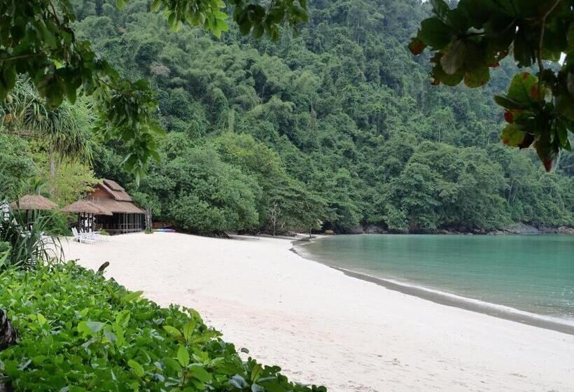 Victoria Cliff Resort Nyaung Oo Phee Island