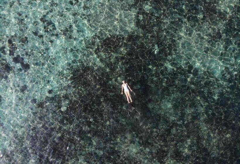 Victoria Cliff Resort Nyaung Oo Phee Island