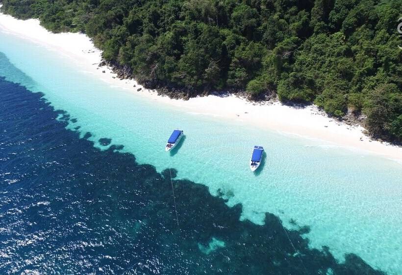 Victoria Cliff Resort Nyaung Oo Phee Island