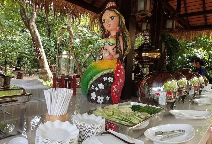 Victoria Cliff Resort Nyaung Oo Phee Island