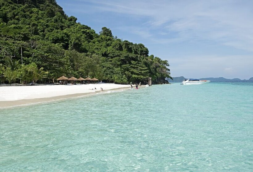 Victoria Cliff Resort Nyaung Oo Phee Island