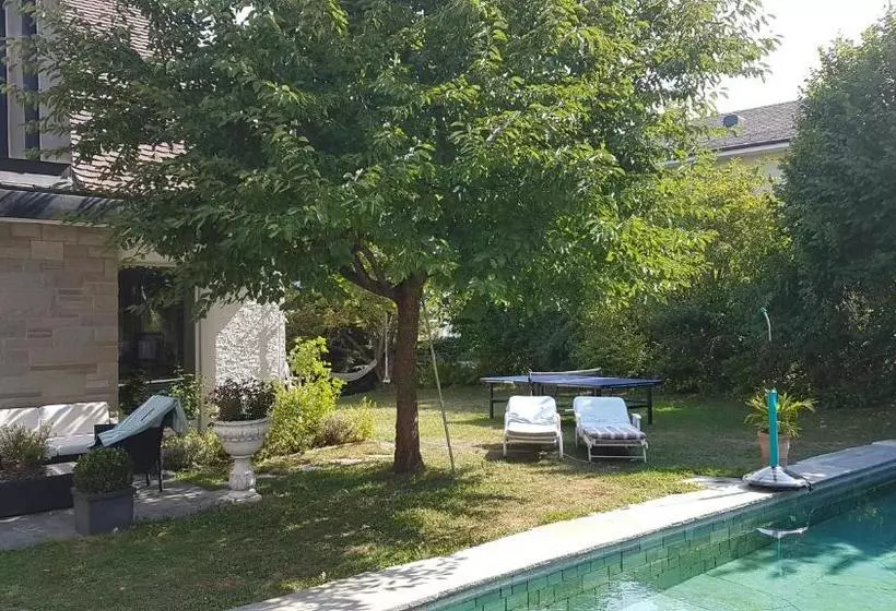 ユースホステル Charming Guestroom In Private Residence