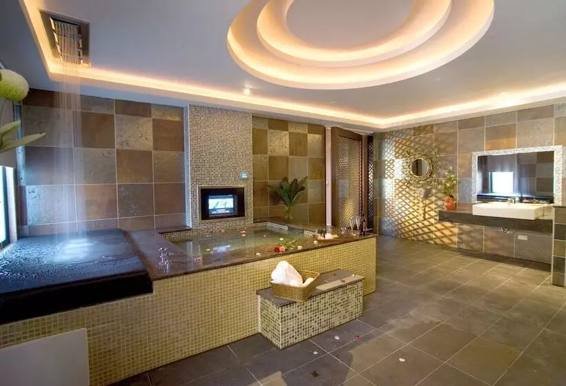 Chateau Motel & Spa