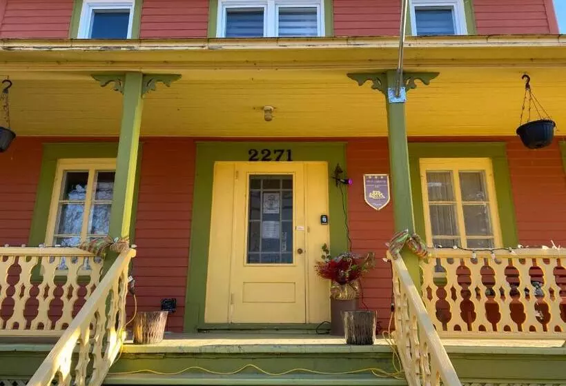 Aamiaismajoitus (B&B) Gite De La Baie Hatée