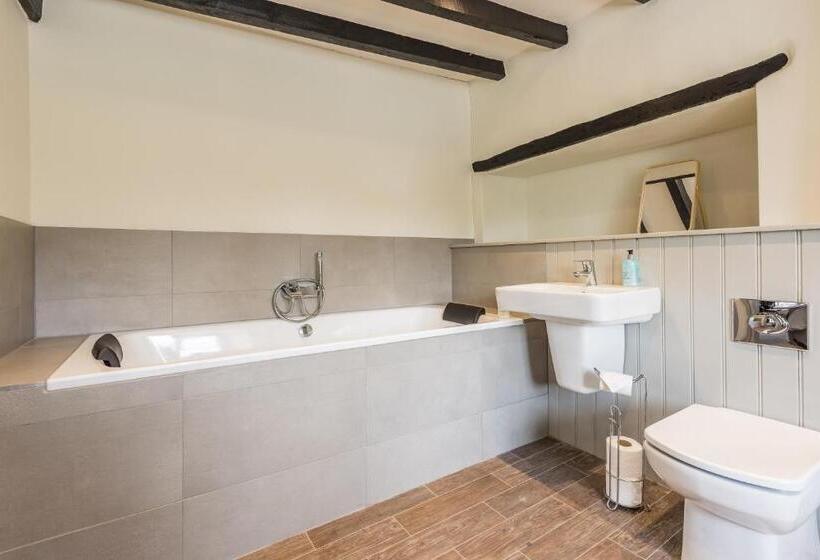 호텔 The Hopton Crown