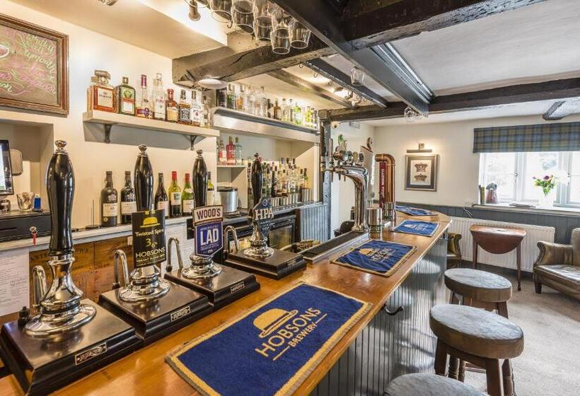 호텔 The Hopton Crown