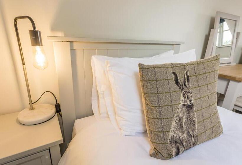 호텔 The Hopton Crown