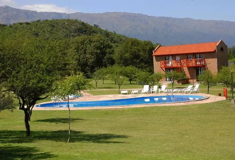 ペンション Campo Las Tinajas