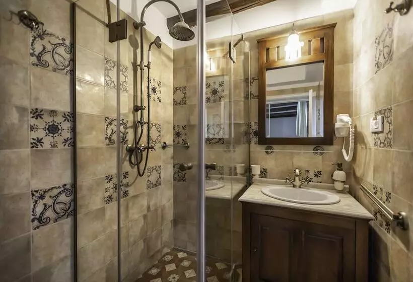 Majatalo Casa Gotica Residence