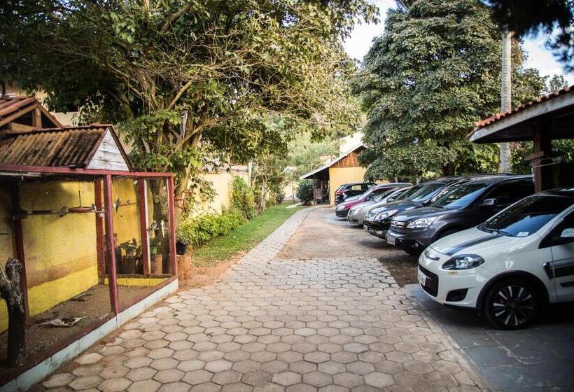 بنسيون Pousada Canto Verde