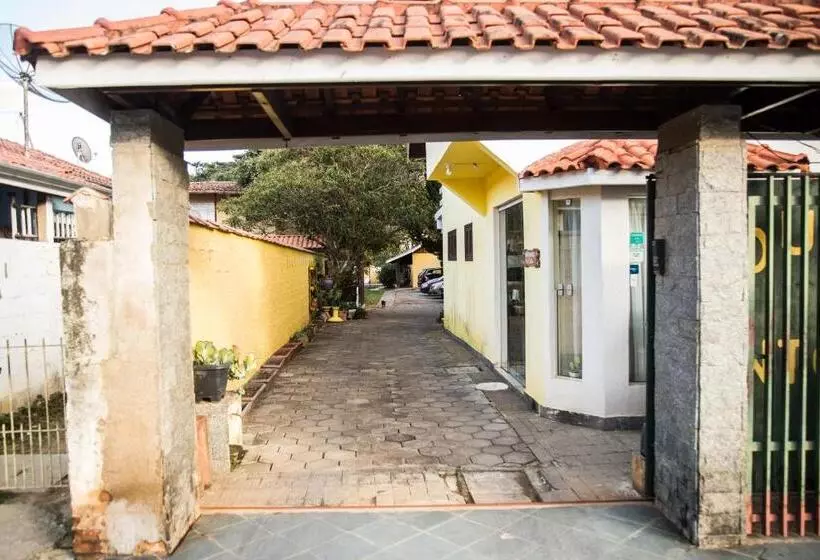 ペンション Pousada Canto Verde