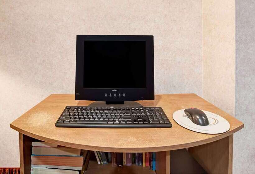 فندق Days Inn By Wyndham Dallas Plano