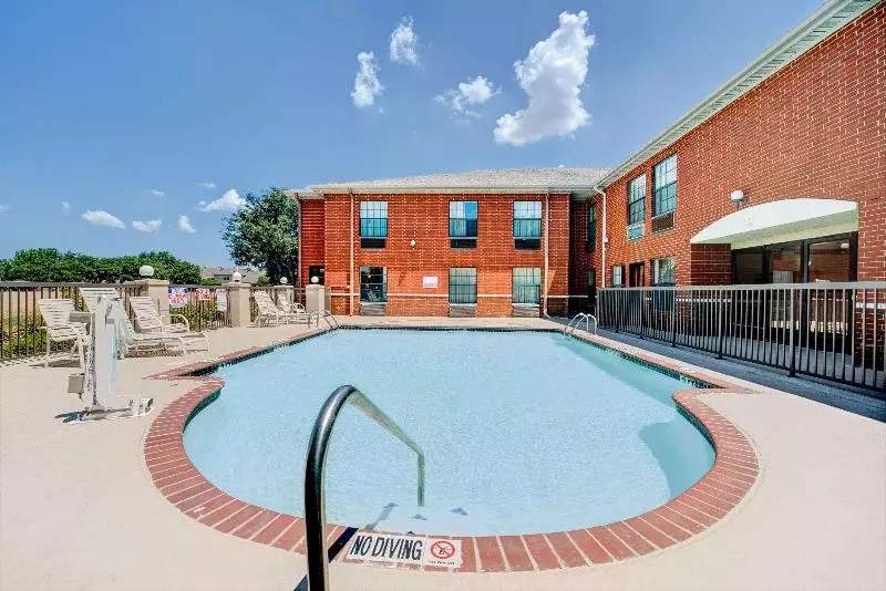 ホテル Days Inn By Wyndham Dallas Plano