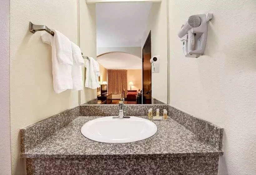 ホテル Days Inn By Wyndham Dallas Plano