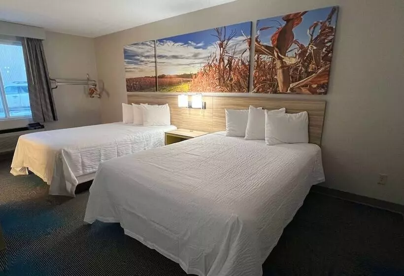 Отель Days Inn By Wyndham Jamestown