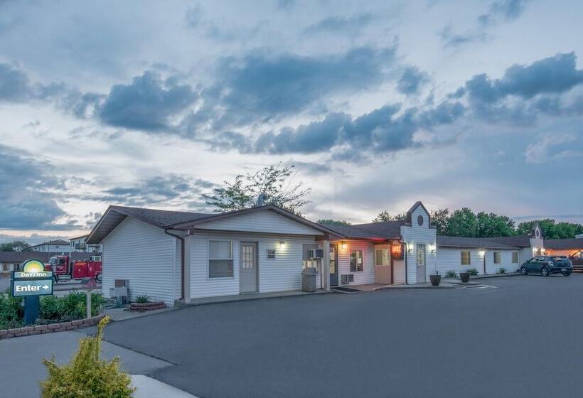 هتل Days Inn By Wyndham Jamestown