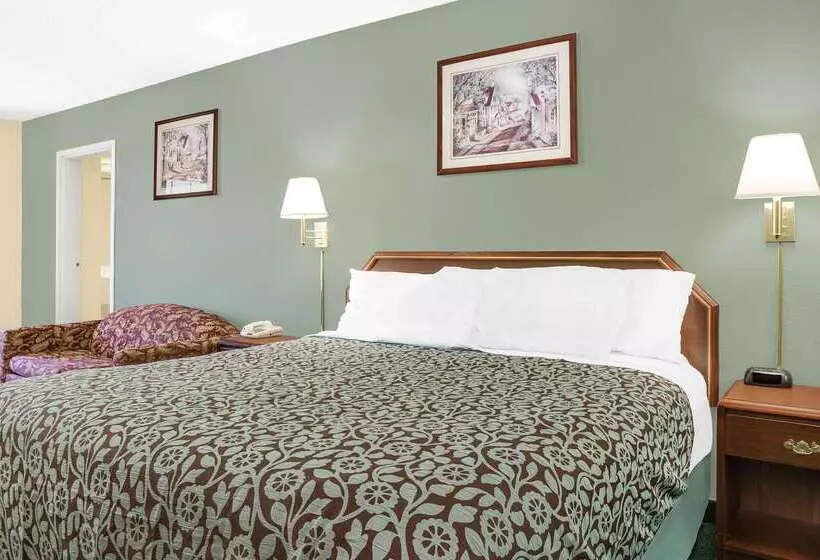 酒店 Days Inn By Wyndham Lincoln