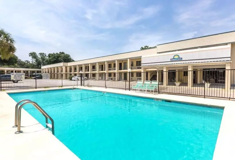 בית מלון כפרי Days Inn By Wyndham Little River