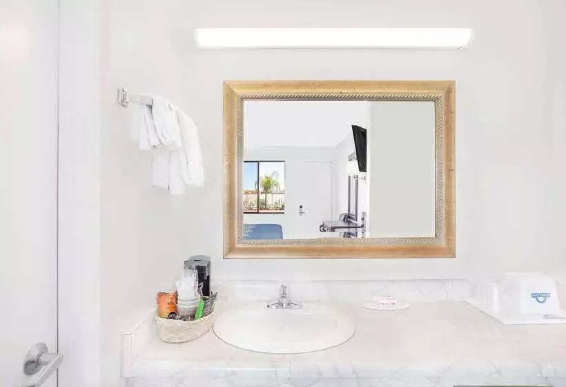 酒店 Days Inn By Wyndham Lost Hills