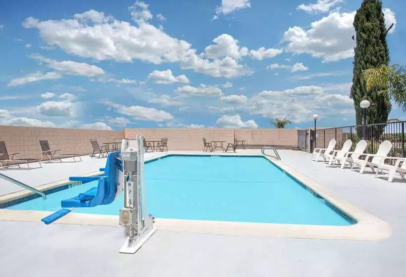 酒店 Days Inn By Wyndham Lost Hills