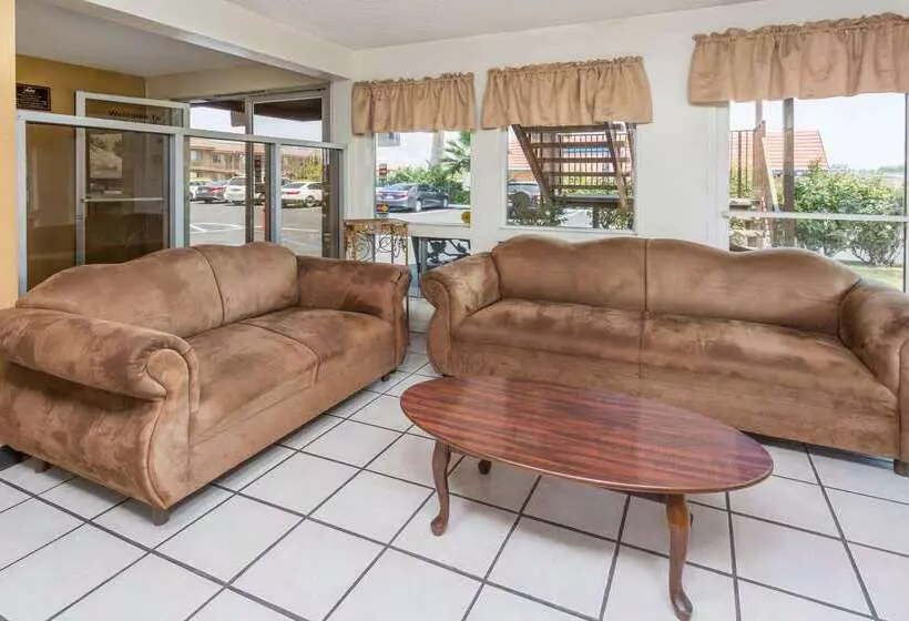 호텔 Days Inn By Wyndham In San Bernardino