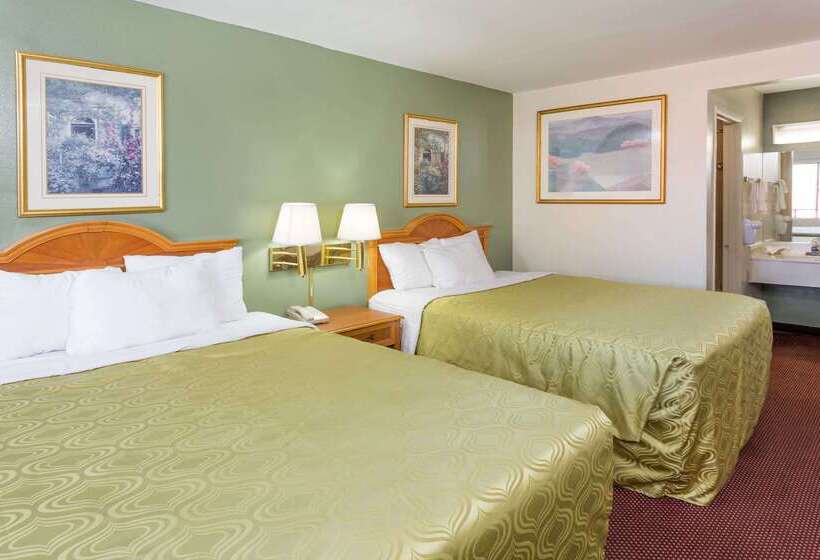 호텔 Days Inn By Wyndham In San Bernardino