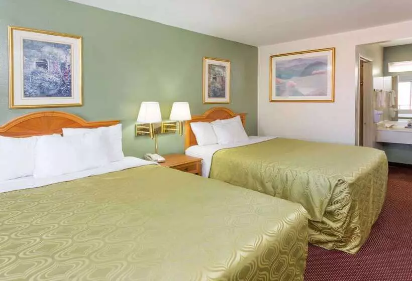 호텔 Days Inn By Wyndham In San Bernardino