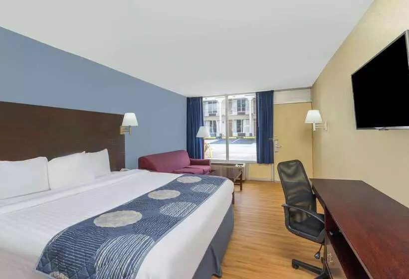 هتل Days Inn By Wyndham Statesville