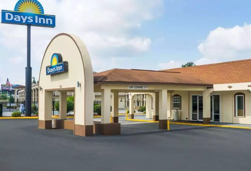 هتل Days Inn By Wyndham Statesville