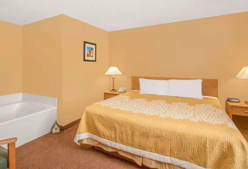 هتل Days Inn By Wyndham Worthington