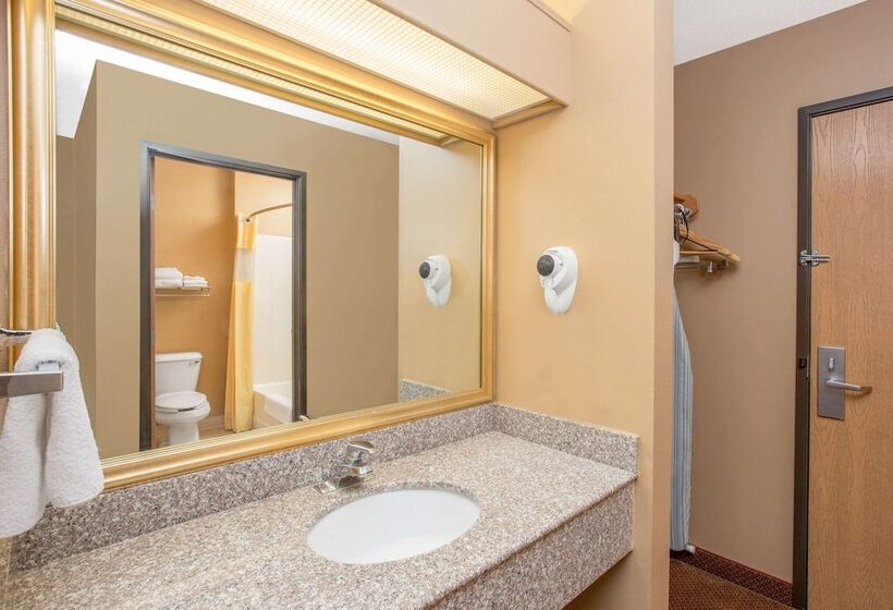 בית מלון כפרי Days Inn By Wyndham Worthington