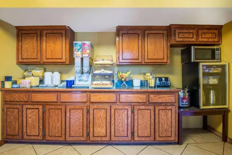 호텔 Executive Inn Stillwater