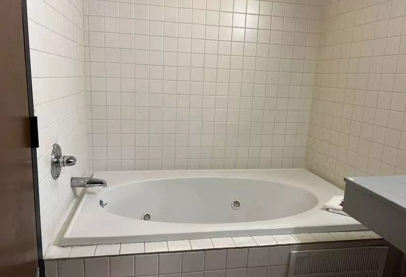 בית מלון כפרי Haven Inn & Suites