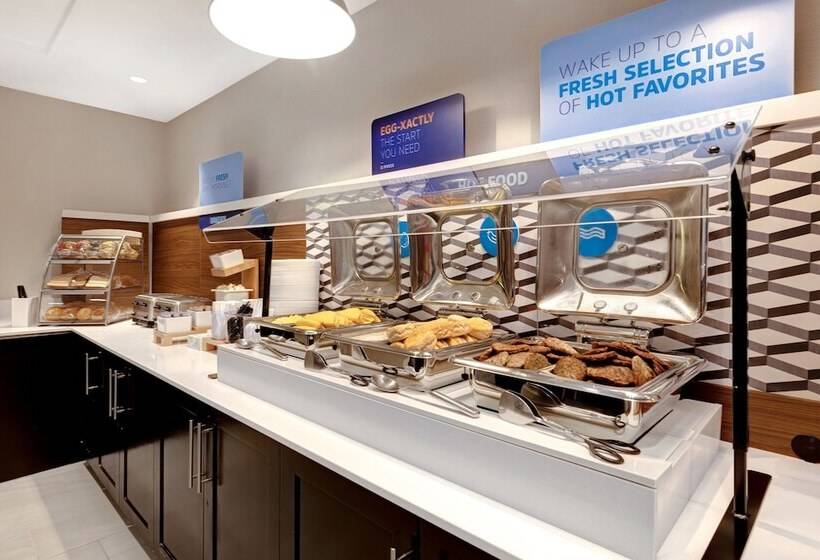 فندق Holiday Inn Express & Suites Kansas City Ku Medical Center, An Ihg