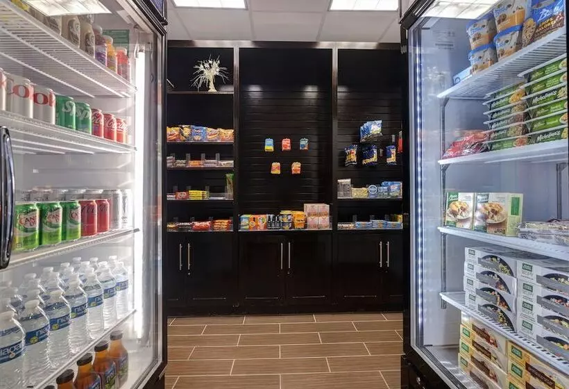 هتل Holiday Inn Express & Suites   Kansas City Ku Medical Center, An Ihg